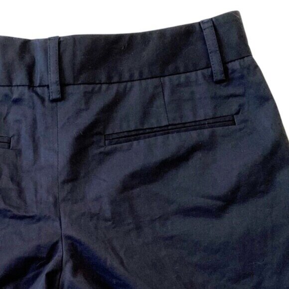 Theory navy blue cuffed shorts, size 2, cotton blend, made in USA - Picture 6 of 7